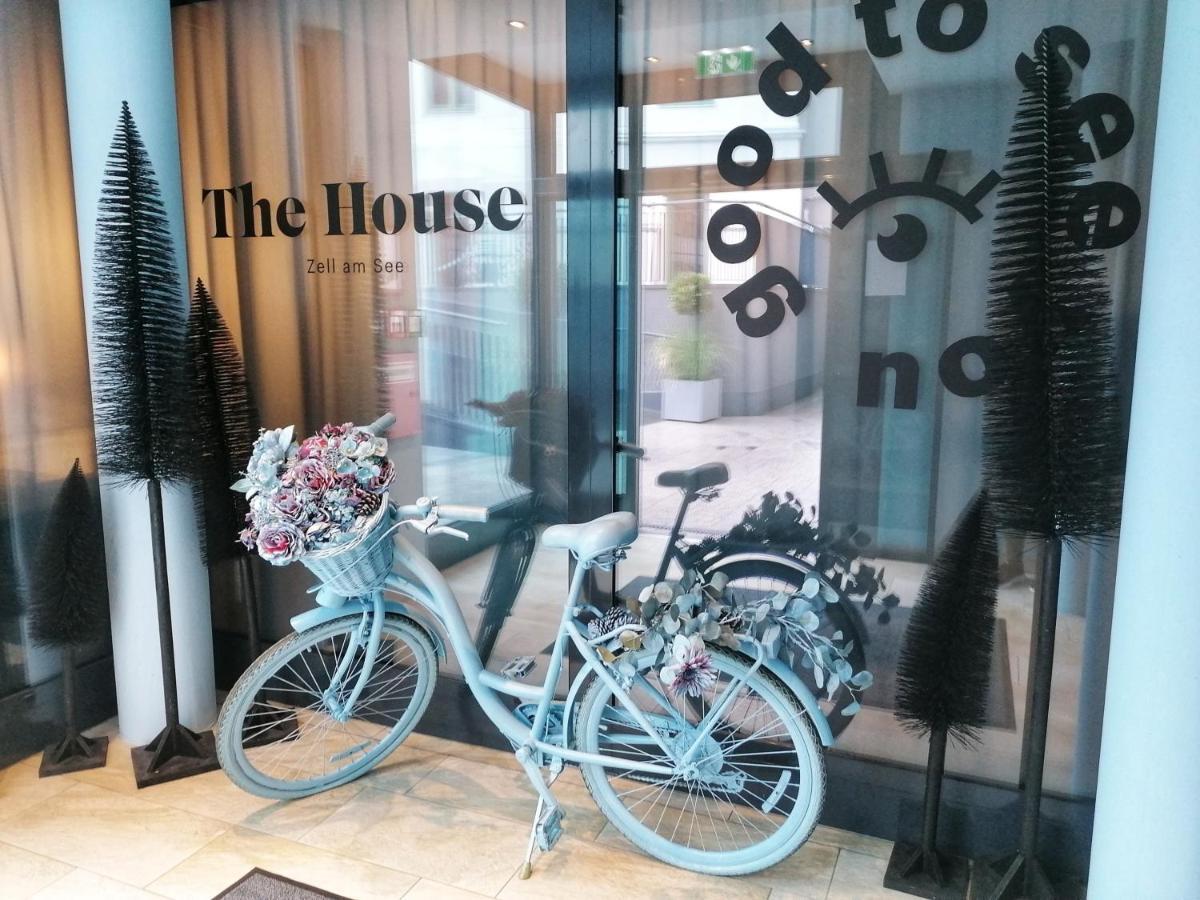 The House 젤암제 외부 사진